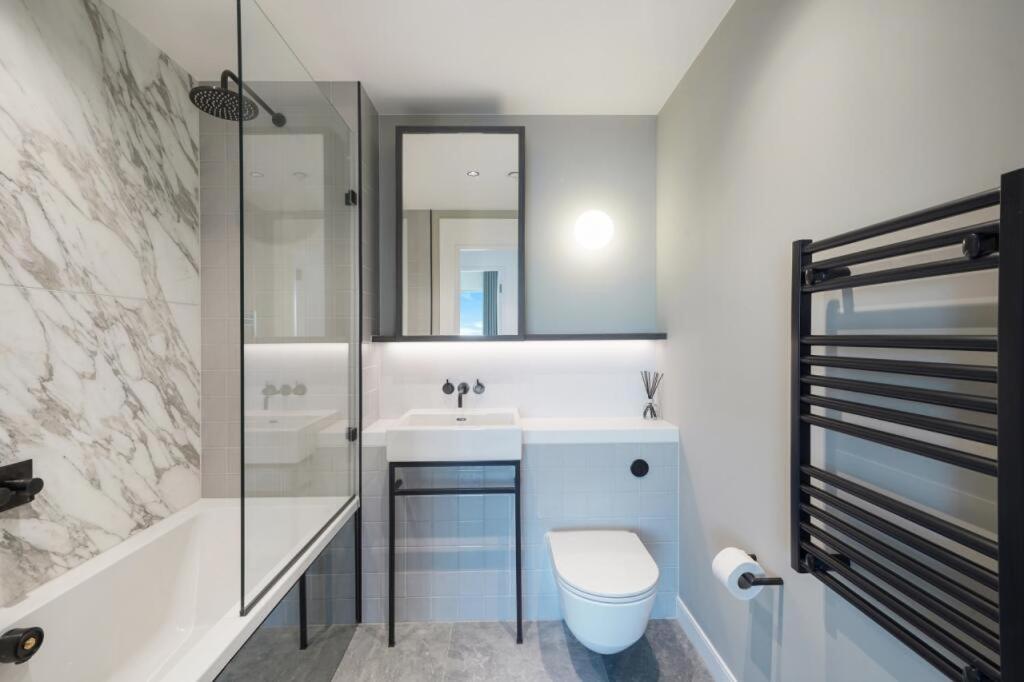 Shyroyale Apartment London Luaran gambar